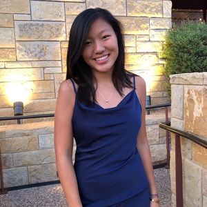 Meet your Posher, Claire